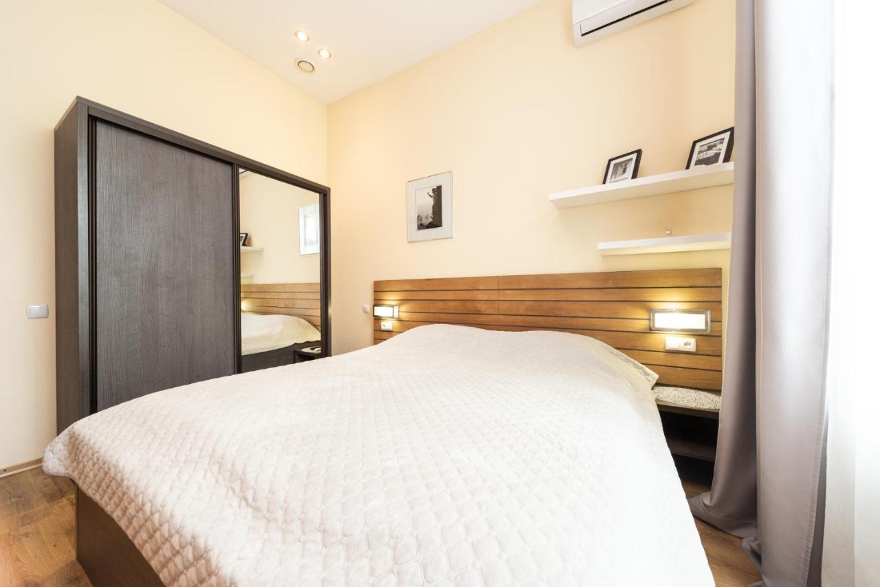 Goodrest On Deribasovska 19 Apartment โอเดสซา ภายนอก รูปภาพ